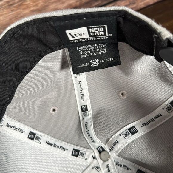 New Era Gray Embroidered Fresh Hat - Picture 6 of 7